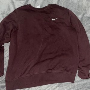 Nike pullover maroon. Never worn